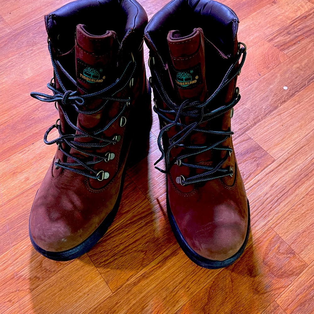 Timberland boots lightly worn maybe 5 times most